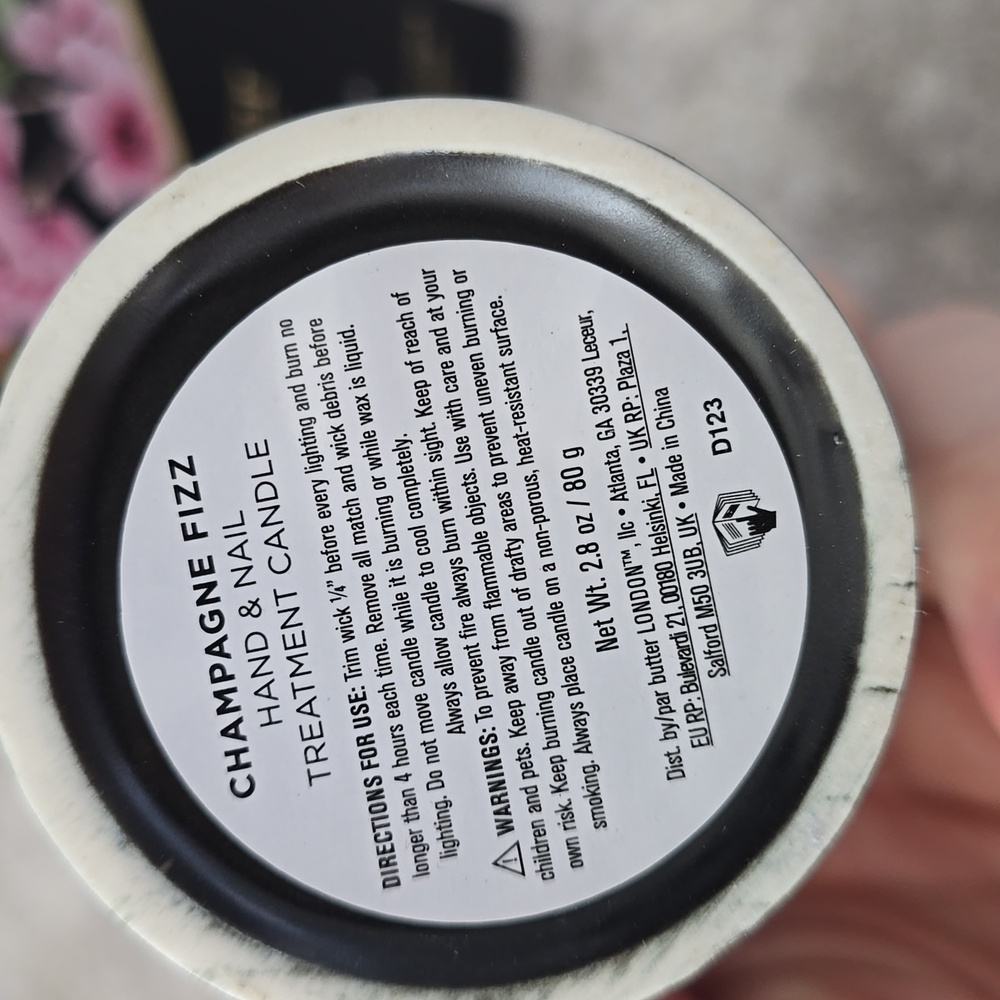 Butter London Champagne Fizz Manicure Candle - Picture 10 of 10